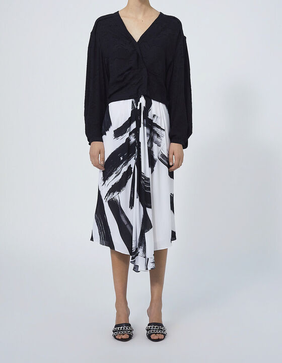 GIPA LOW-CUT BLOUSE
